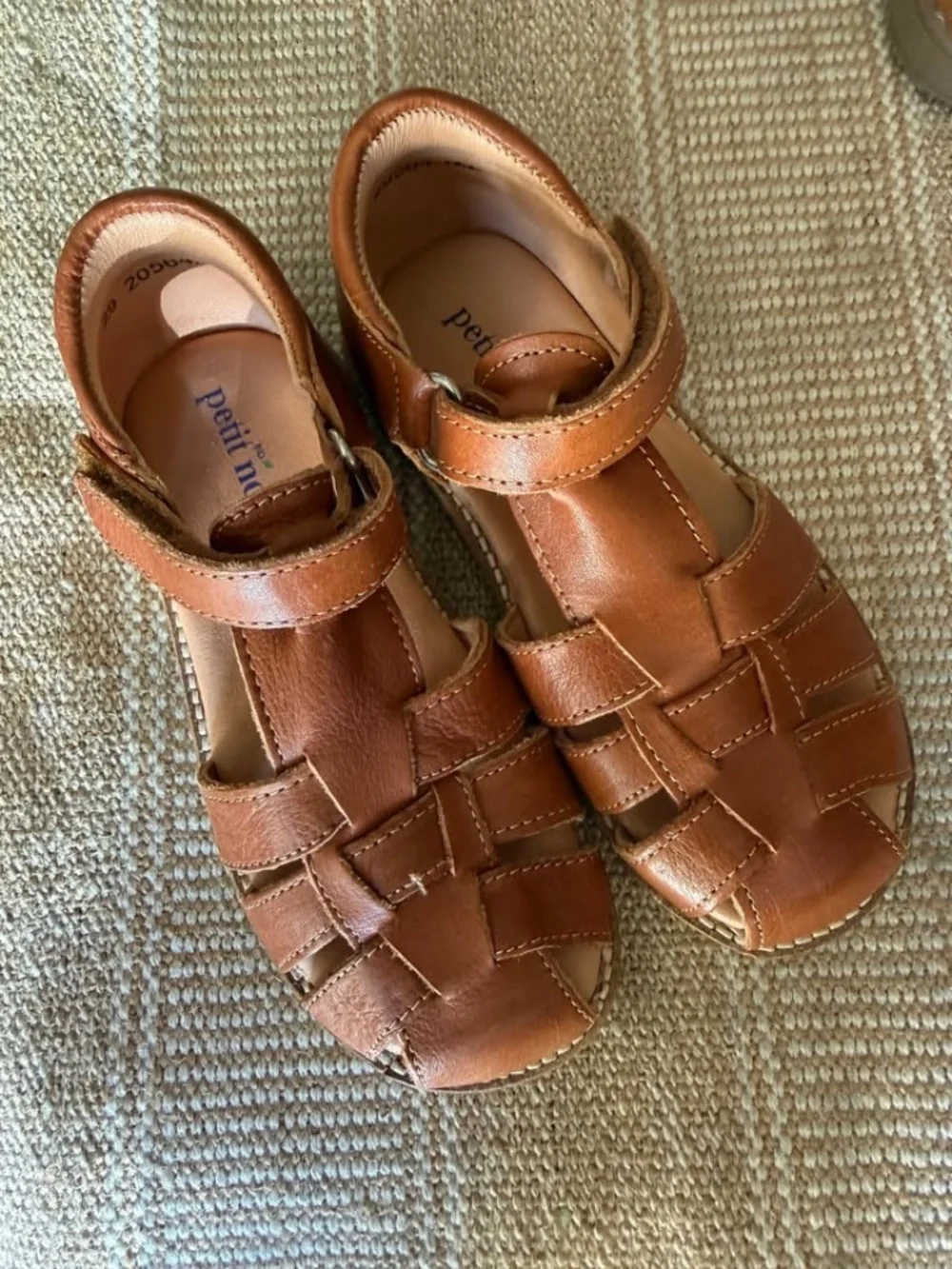 Petit Nord Classic Leather Sandal Size 11.5